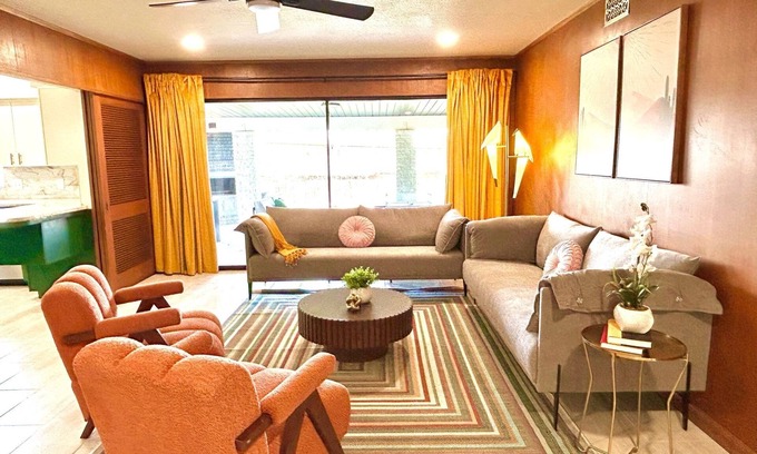 Shearer Hills - Ridgeview Casa | The Emerald Oasis -Pickleball & Pool May 1st l Disc Golf l Game Room