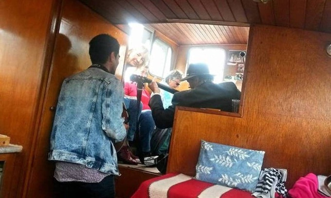 Diemen Alquiler De Eote | Dormir en un yate a motor