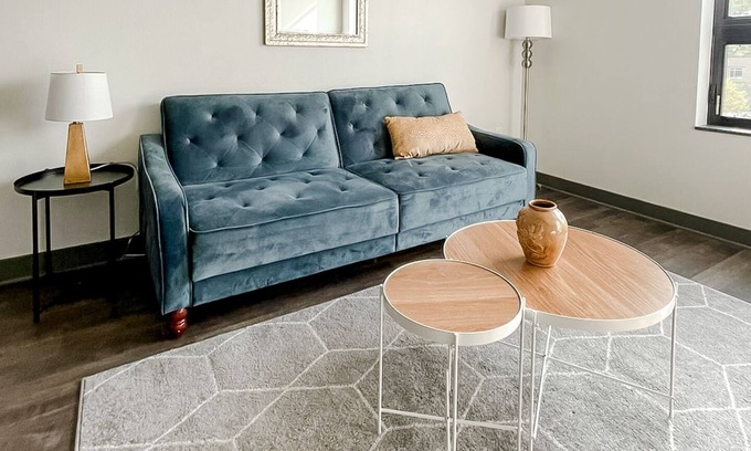 Des Moines Apartamento | Sleepover: Dashing 1BD/1BA + High Ceilings - Des Moines