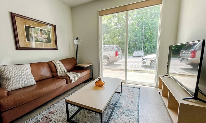 Bowling Green Apartamento | Sleepover: Desirable 1BD/1BA - Bowling Green