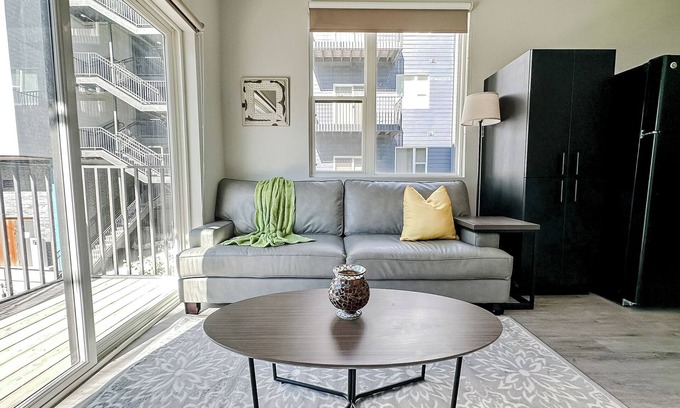 Downtown Omaha Apartamento | Sleepover: Inspiring 1BD/1BA + Gym - Downtown Omaha