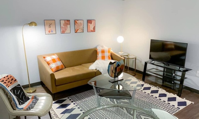 Downtown Des Moines Apartamento | Sleepover: Prime 1BD/1BA - Downtown Des Moines