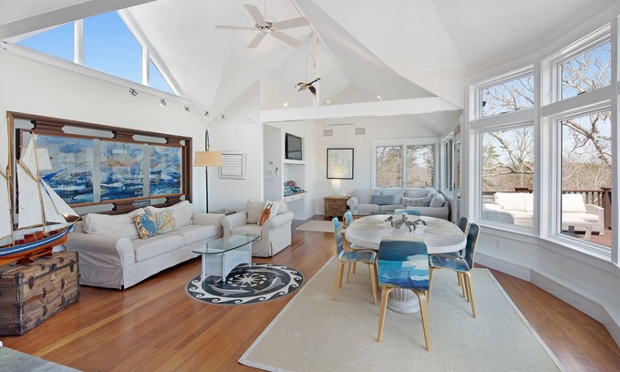 Edgartown Casa | Capacidad para 12 personas, vistas increíbles y una cancha de deportes / tenis