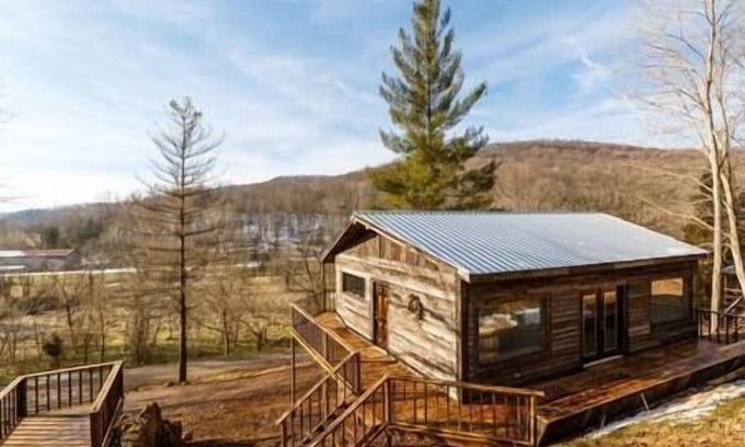 Lynx Cabina | Sleeps 12| Huge Windows | Stunning Views