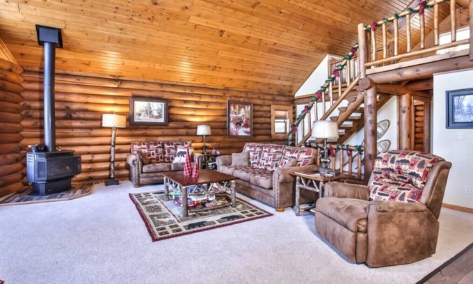 St Germain Casa | Sleeps 18 | Private Dock | 5 BR | 3BA | Kayaks
