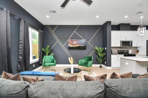 OST - South Union Casa | Sleeps 20 - 2 Homes - Family and Friends Fun Super house