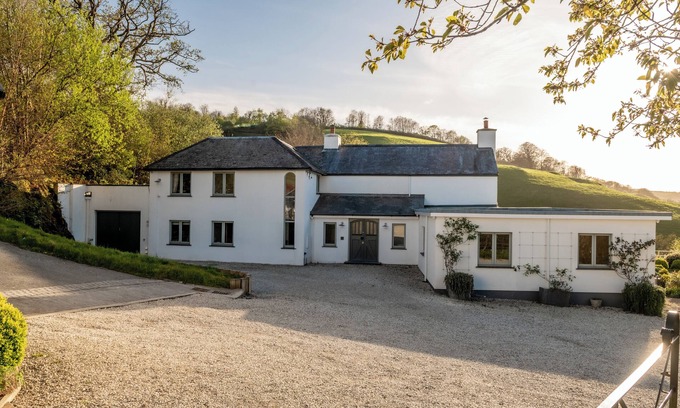 Hele Otro | (Sleeps 20) Luxury Coastal Retreat, Epic Exmoor Views