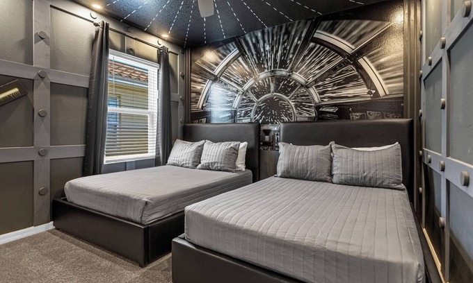 Sunridge Woods Casa | Sleeps 20, Pool + Hot Tub, Resort, 15 min - Disney