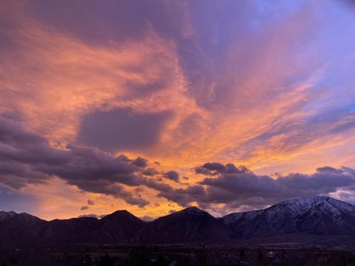 Payson Casa | Sleeps 20! Rare Family Friendly House.