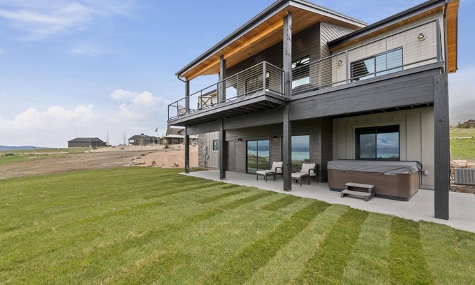 Fish Haven Casa | Sleeps 22|Boat & Toys Parking|Hot Tub|Ping Pong