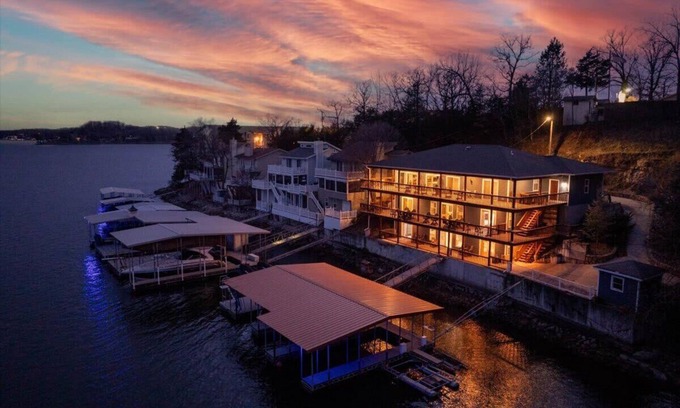 Lakeview Casa | Sleeps 26 lakefront w/ private dock & dance floor!