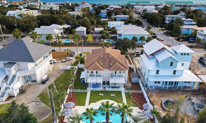 Crystal Beach Casa | Sleeps 36 | 2 Homes, Walk to Beach, Priv Pool + Hot Tub | Tidal Wave & Seacrest