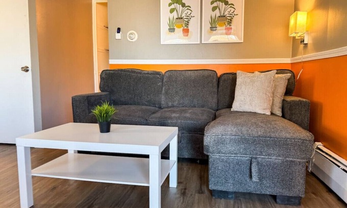 Mount Oliver Apartamento | Sleeps 4! 1 Bedroom, 3 Beds w/ Parking + WIFI
