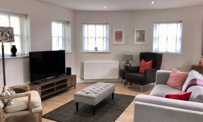 Wisbech Apartamento | Sleeps 4 in 2 En-suite bedrooms Apartment just 1/2 mile from Wisbech Town centre