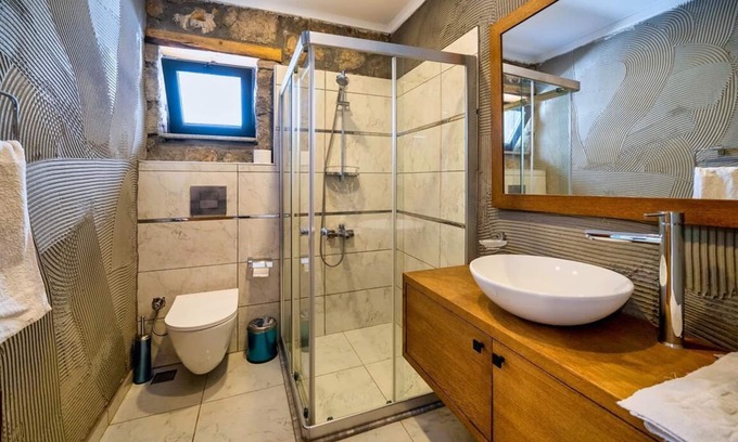 Faralya Villa | Sleeps 4, Spacious Lux Villa with Private Pool AWZ275