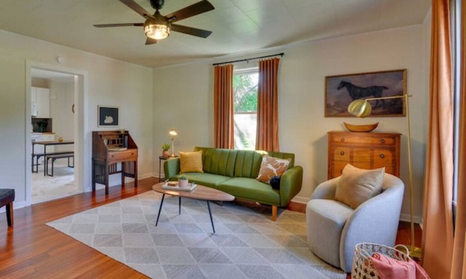 Danville Casa | Sleeps 6 ½ Mi to Casino 2bd/1bath 3 Beds