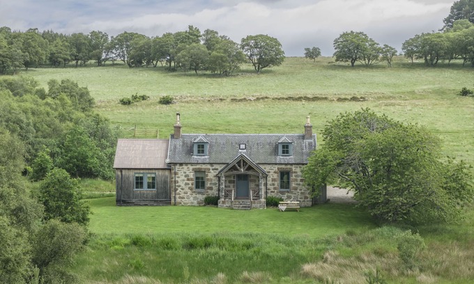 Nethy Bridge Cabaña | Sleeps 6 in 1 double bedroom and 2 twin rooms