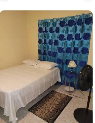 Yallahs Apartamento | sleeps 7 plus private parking apartment near Yallahs in St Thomas Jamaica
