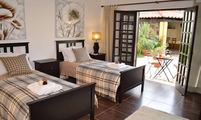 Sao Martinho do Porto Villa | Sleeps22-Garden-HotTub-Pool-Barbecue-Jacuzzi