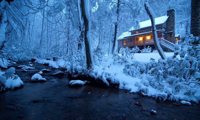 Fleetwood Cabina | Sleepy Creek-Antique Log Cabin / 4 Acres / Beautiful Stream / Near Boone y BR Pkwy