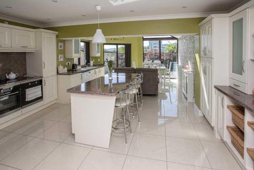 Dungarvan Casa | Sleepy Rock