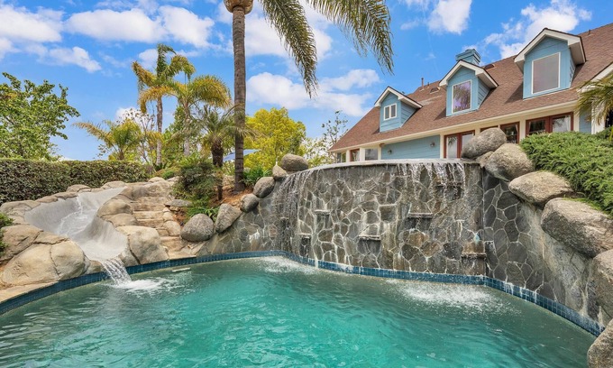 Vista Casa | Slide & Splash Retreat with Two Pools!