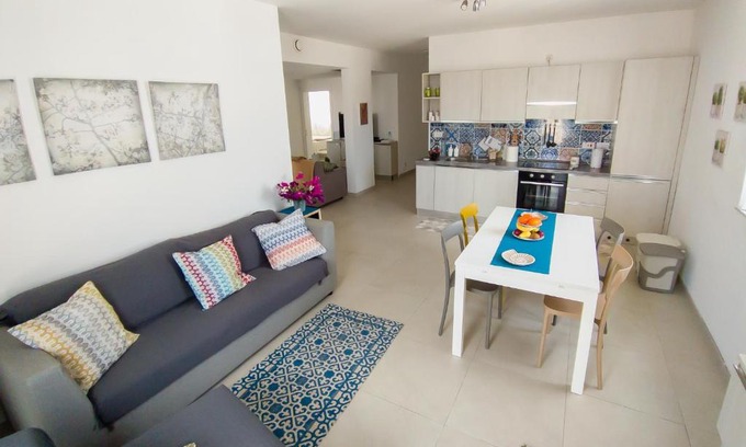 Gzira Apartamento | Sliema, Villa Savoia Luxury Apartment for 5 Guests
