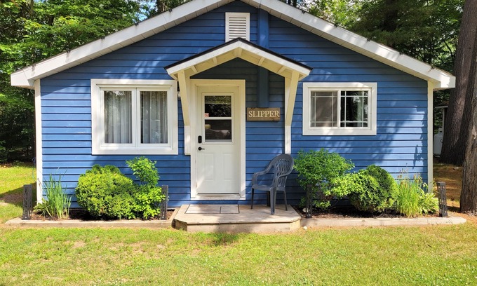 Petawawa Cabina | Slipper Inn Cabin at Pine Ridge Park