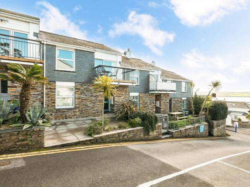 Rock Casa | Slipway 21