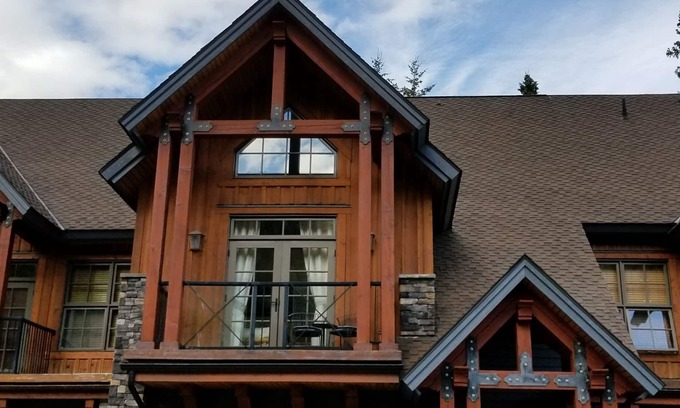 Golden Chalet De Esquí | Slope Side Luxury Open Beam Townhome Jacuzzi privado - Verdadero - Ski-in-out