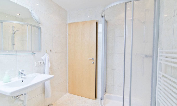 Schlitters Apartamento | Slow down in the fresh alpine air, secluded location with great views