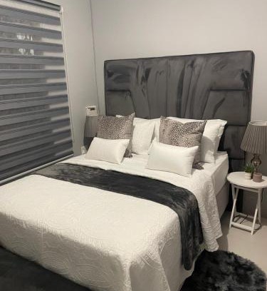 Rustenburg Apartamento | Slumber Hills