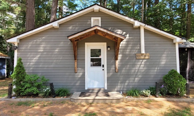 Petawawa Cabina | Slumber Inn at Pine Ridge Park