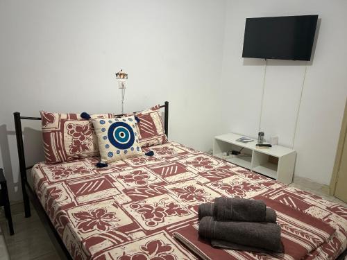 Vathi Apartamento | SMALL AND COMFORTABLE APARTMENT VATHI SAMOS