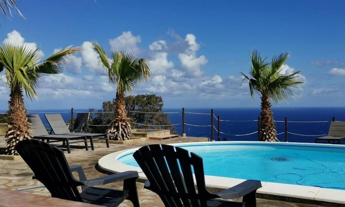 Kamma Apartamento | Pequeño apartamento en villa señorial con piscina