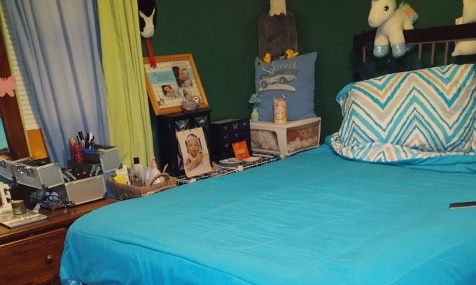 Loves Park Casa | Small bungalow with hot tub near chicago