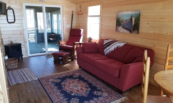 Stone Lake Cabina | Small cabin on Musky Bay, Lac Court Oreilles 14 miles south of Hayward WI