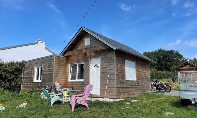 Roscanvel Chalet De Esquí | Pequeño chalet cerca del mar
