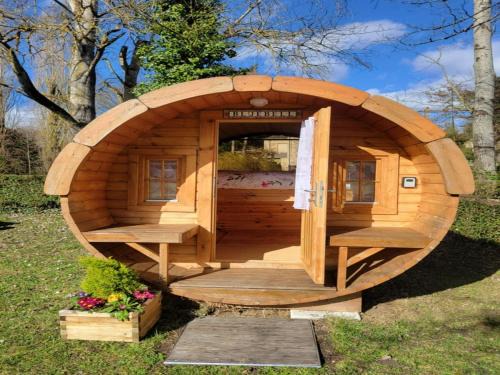 Abilly Casa | Small cosy Bluebell cabin in the French countryside