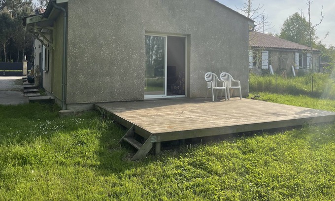 Marsas Apartamento | Small country house on property overlooking the meadow