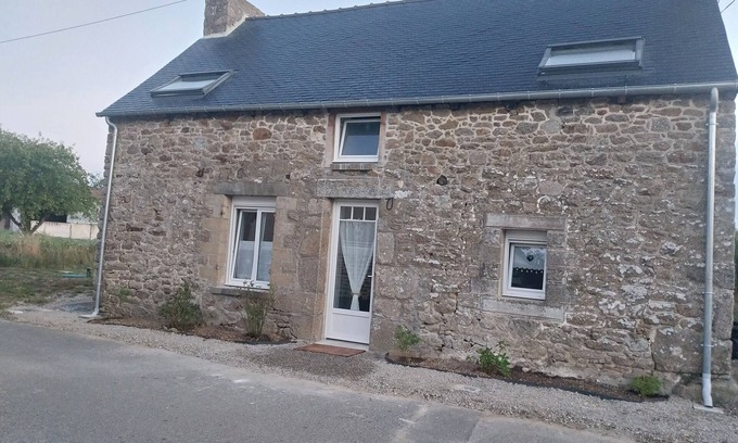 Brehand Casa | Small country house with wood-burning stove, 20 minutes from beaches...