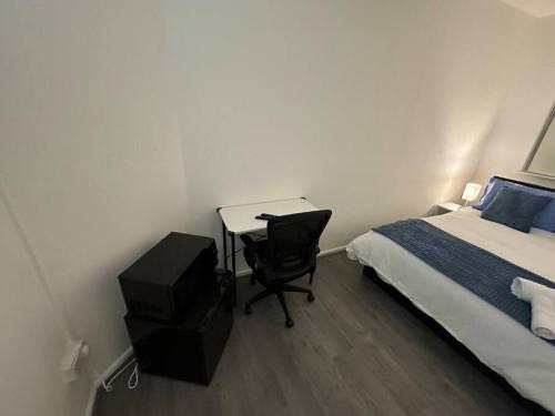 Weavers Casa | Small cozy private bedroom zone1