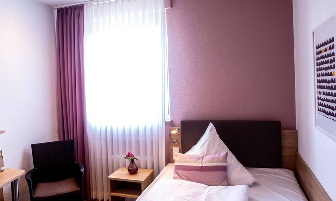 Gronau Casa | Small double room - Hotel-Restaurant Verst