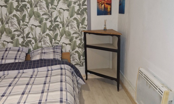 Dole Apartamento | Small furnished apartment close to shops and tourist attractions