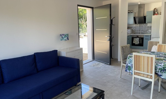 Corneilla-del-Vercol Casa | Small house - independent annex to a villa