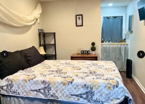 Elizabeth City Casa | Small private get away, tiny home garage studio apartment