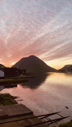 Klaksvik Apartamento | Small renovated boathouse down by the sea