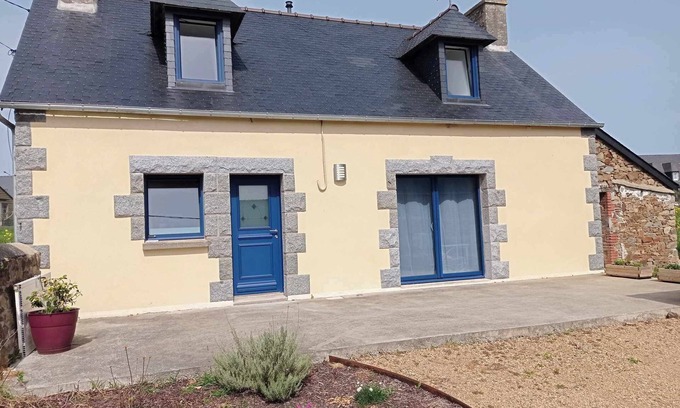 Lezardrieux Casa | Small renovated house close to the sea. Ideal for family vacations