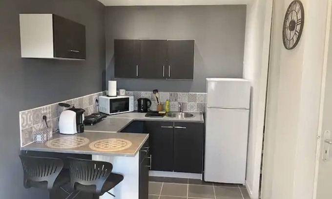 Brignoles Apartamento | Small, simple and efficient Studio