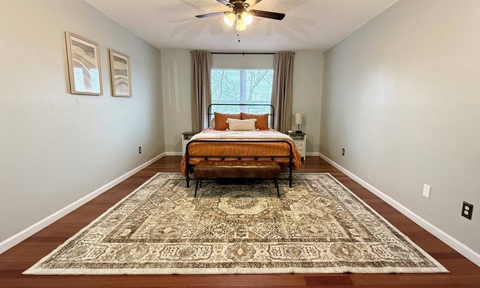 Festus Casa | Small Town Main Street Home, Minutes from the Big City